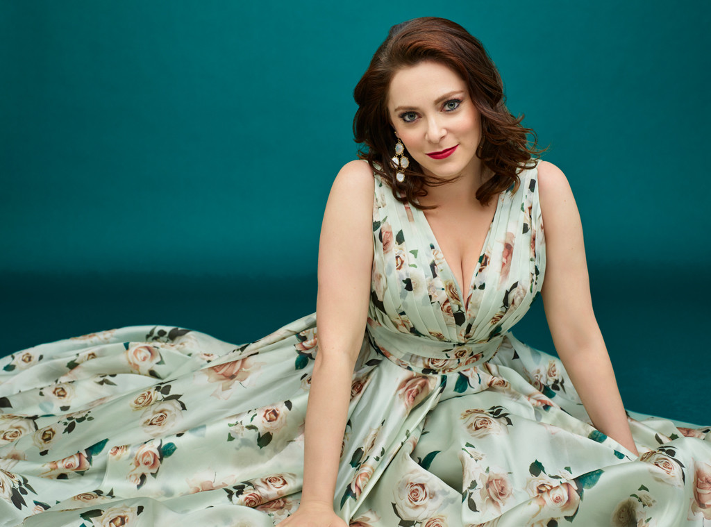 The Beginning Of The End For Rachel Bloom And Crazy Ex -1606